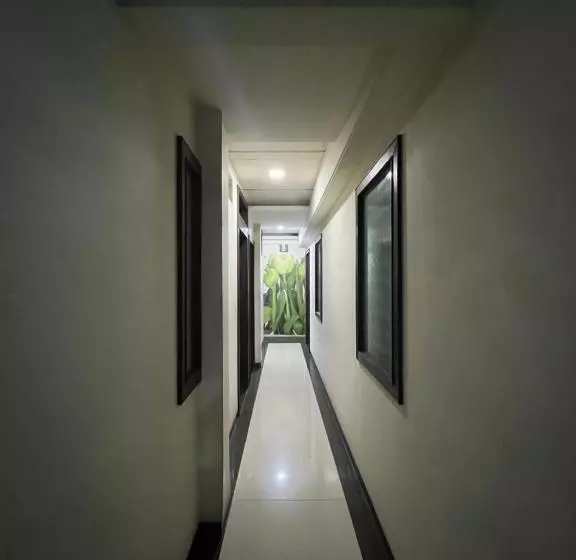 Hotelli Tushar Residency