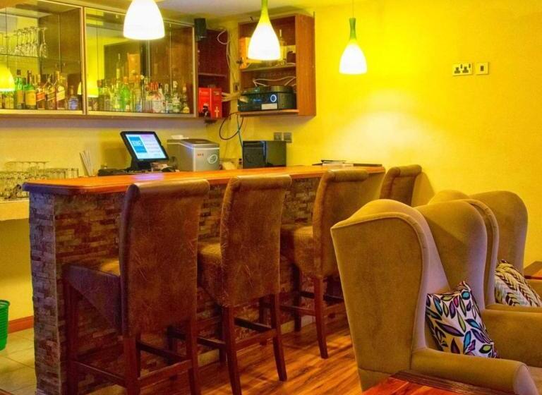 پانسیون Brownies Deluxe