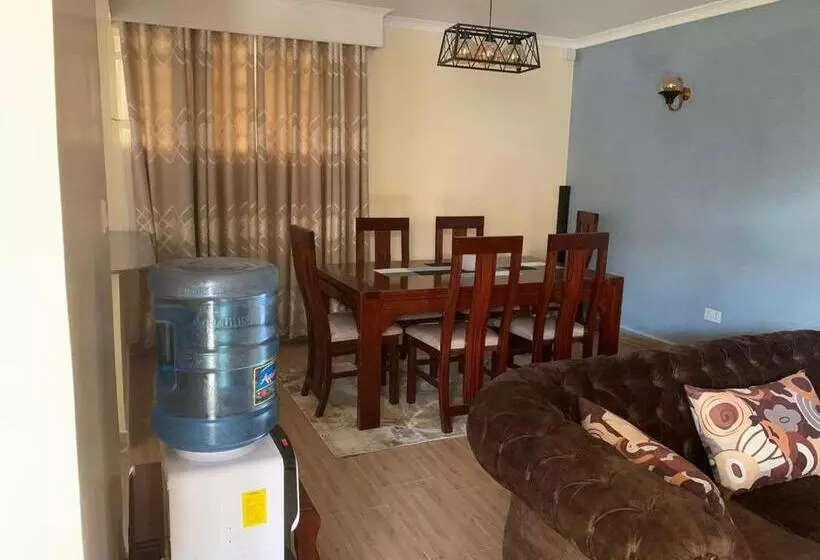 پانسیون Happy Home From Home