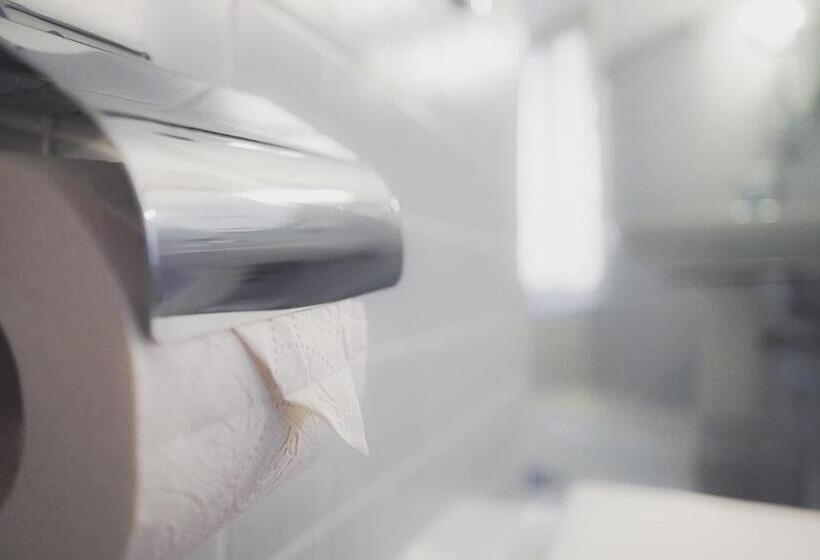 膳宿费 Lake Rooms