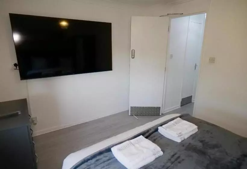 پانسیون Giomakay Luxury Rooms Milton Keynes