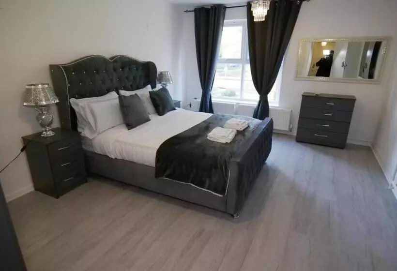 پانسیون Giomakay Luxury Rooms Milton Keynes
