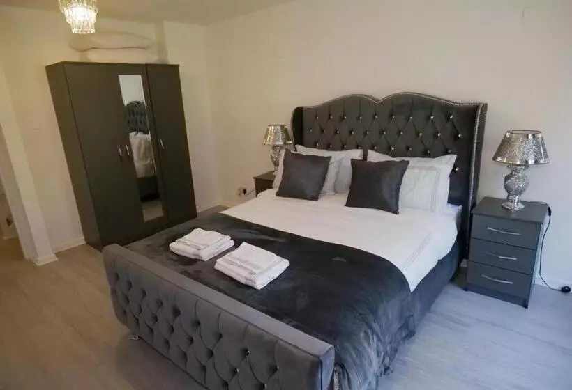 پانسیون Giomakay Luxury Rooms Milton Keynes