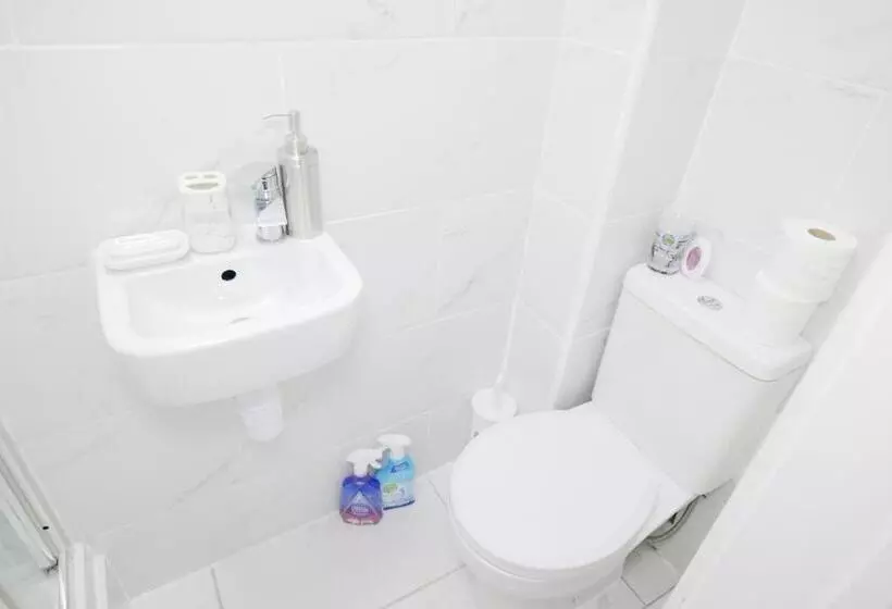 پانسیون Giomakay Luxury Rooms Milton Keynes
