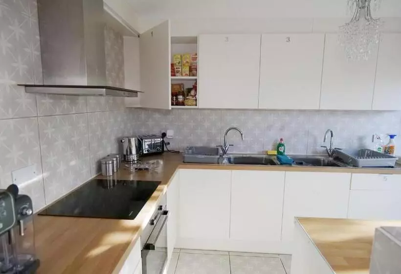 پانسیون Giomakay Luxury Rooms Milton Keynes