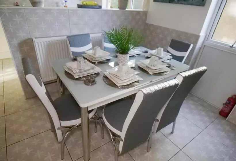 پانسیون Giomakay Luxury Rooms Milton Keynes