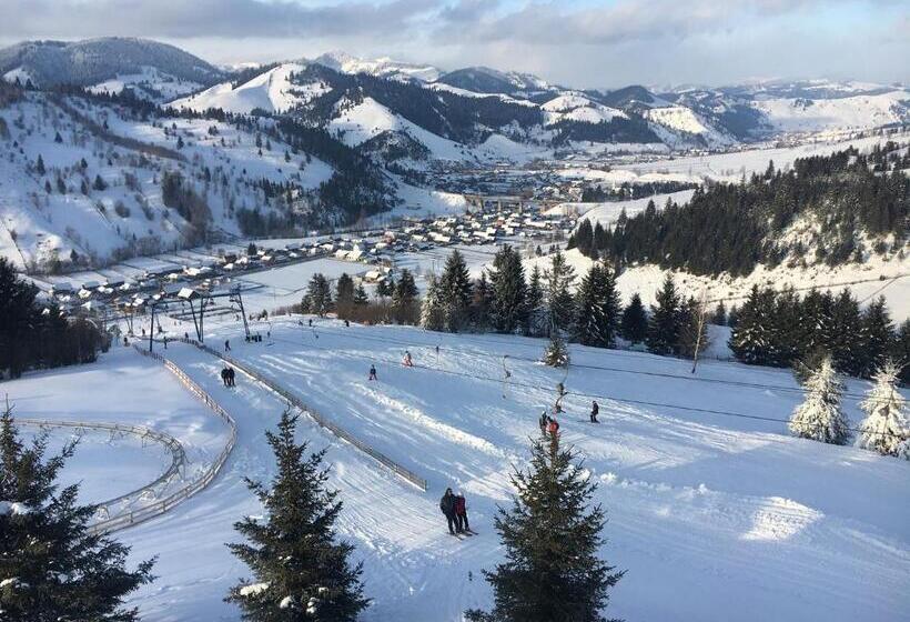 Пансион Skigyimes Guesthouse