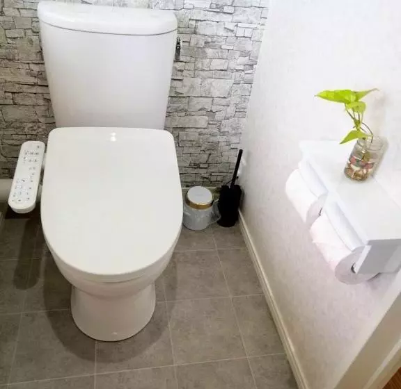 Majatalo Yellow House