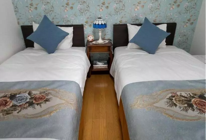 Majatalo Yellow House