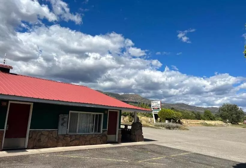Redwood Arms Motel