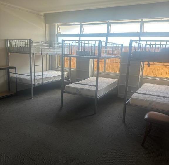 הוסטל Minden Backpackers