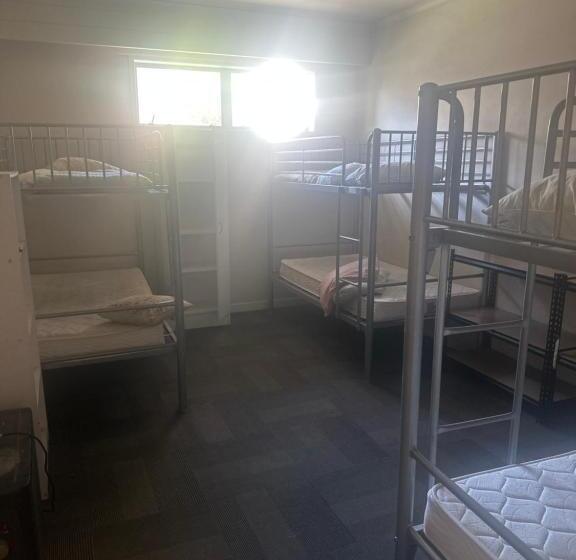 הוסטל Minden Backpackers