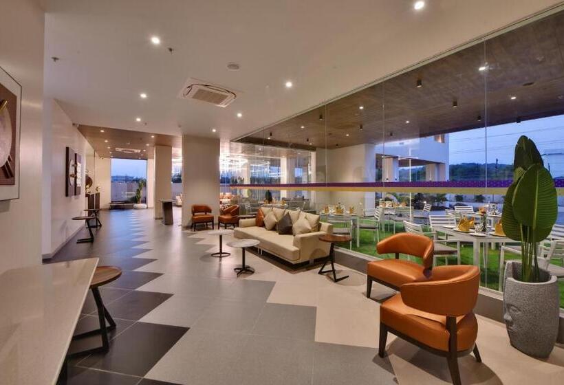 Click Hotel Pithampur