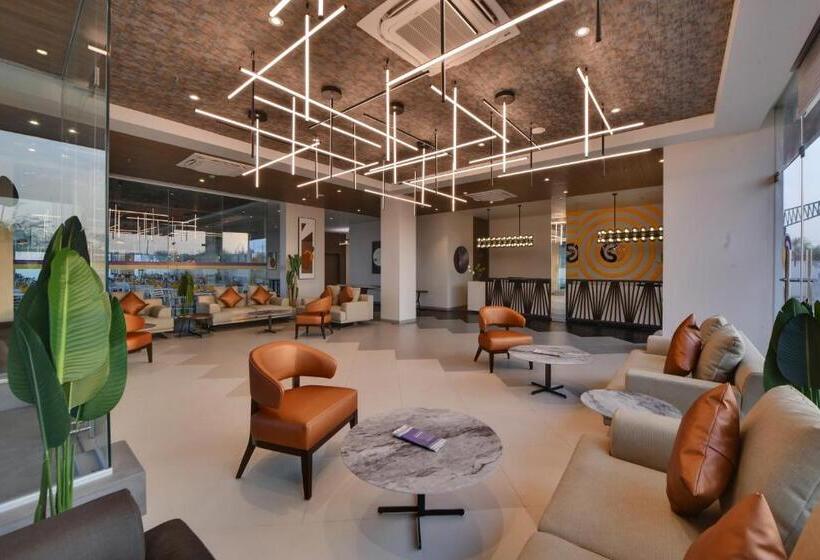 Click Hotel Pithampur