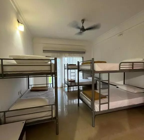 Del Hostel