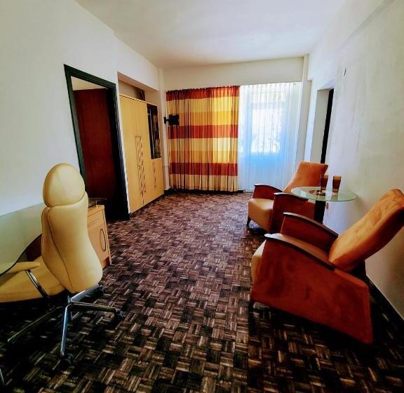 ホテル Alpina Retezat