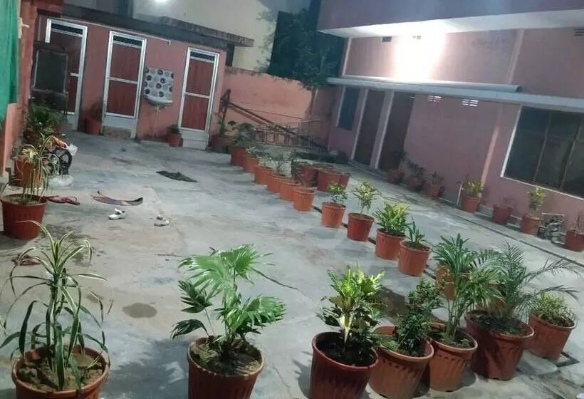 Hotelli Anand Lok Varanasi