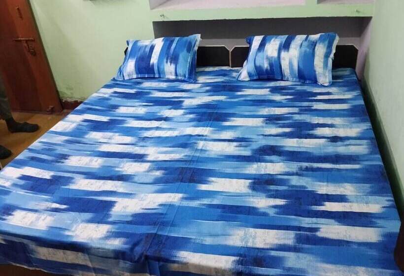 Hotel Anand Lok Varanasi