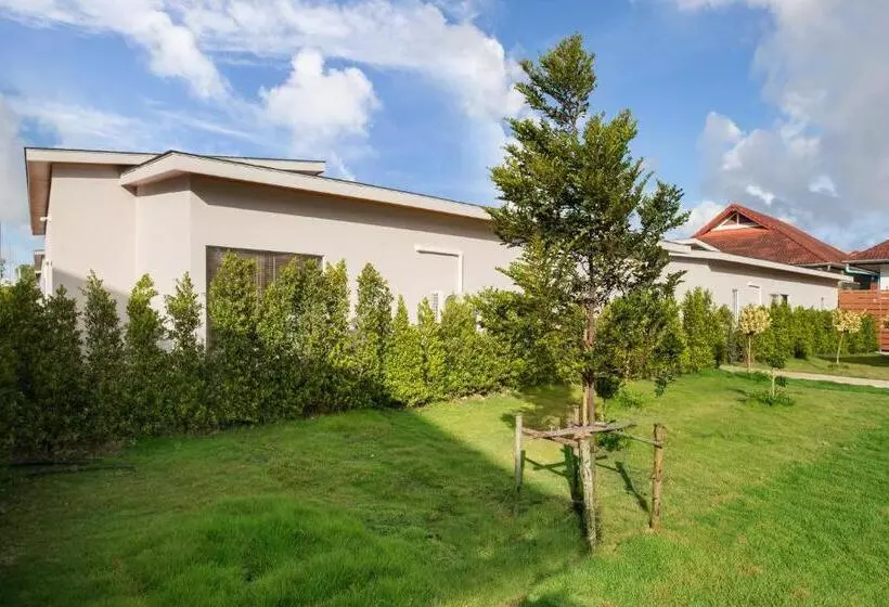 Hotelli Andaman Best Time Grand Pool Villa