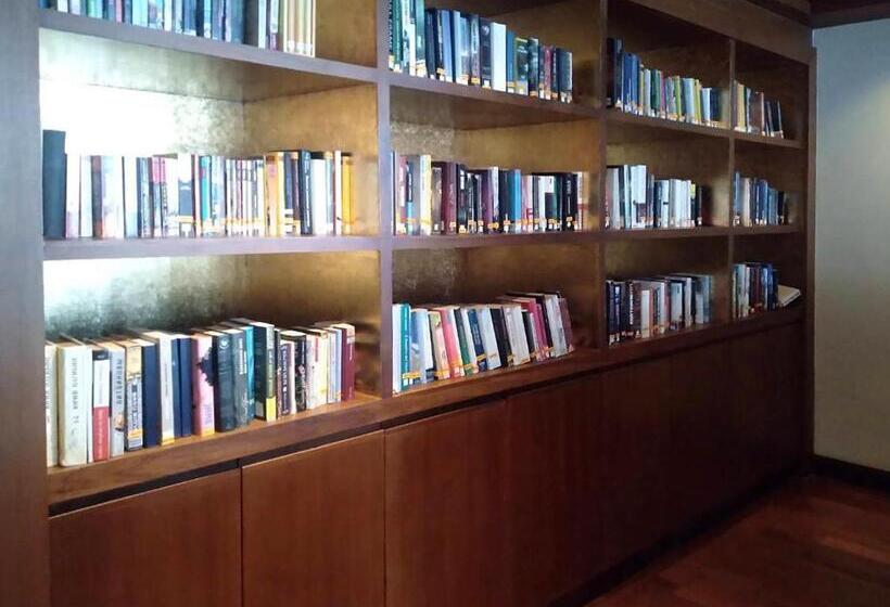 Отель Andaman Best Time Grand Pool Villa