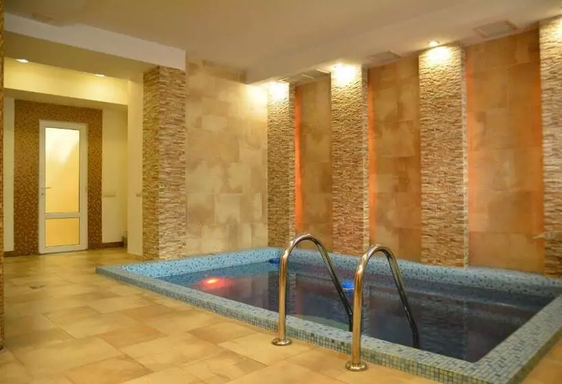 Hotelli Gots   готельно ресторанний комплекс