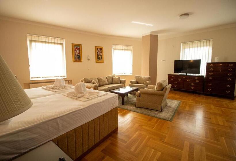 هتل Home Story Sarajevo, Vogošća