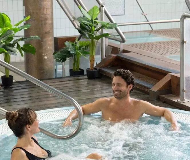 ホテル Hôtel Les Sources