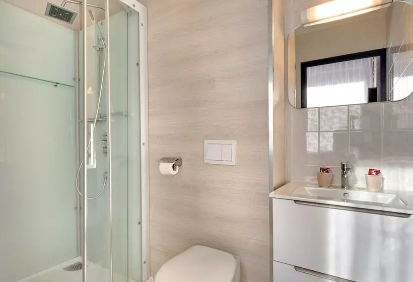 ホテル Hôtel Les Sources