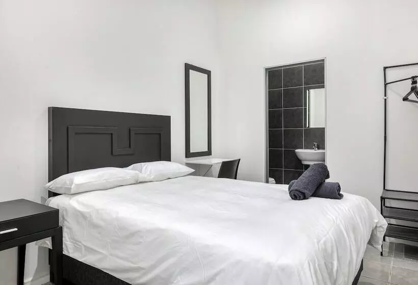 Hotelli Inn & Out Express Sea Point