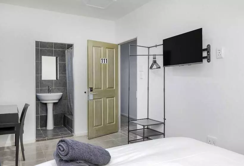 Hotelli Inn & Out Express Sea Point