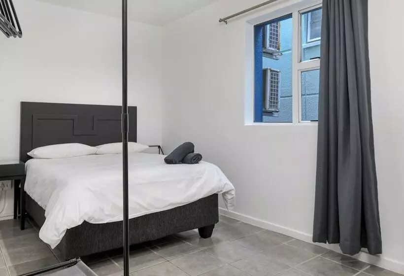 Hotelli Inn & Out Express Sea Point