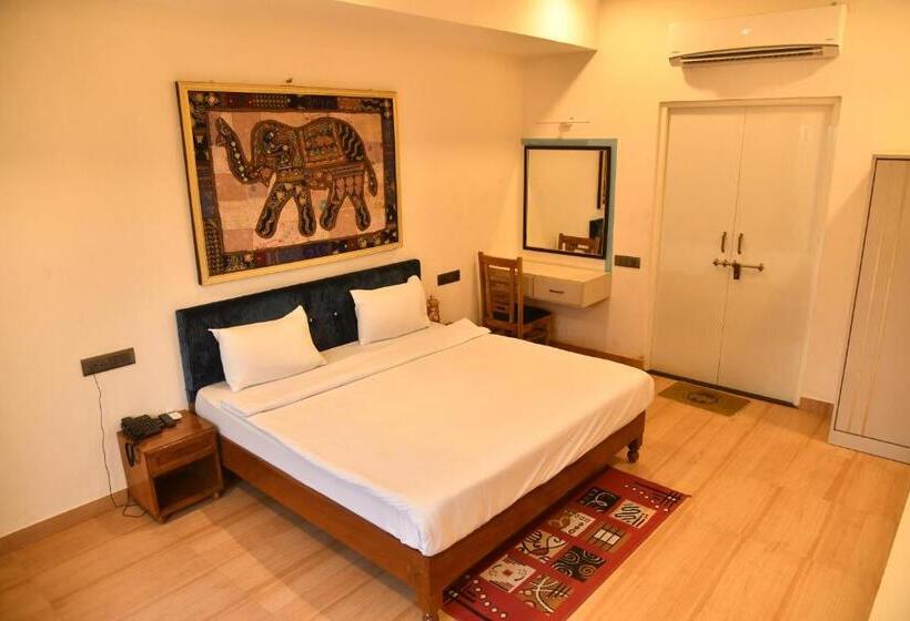 فندق Irish Courtyard Inn