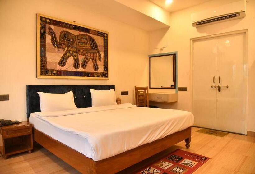 فندق Irish Courtyard Inn