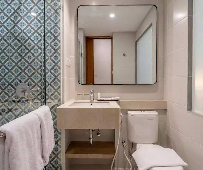 Hotelli Montana @oceanside Mandalika