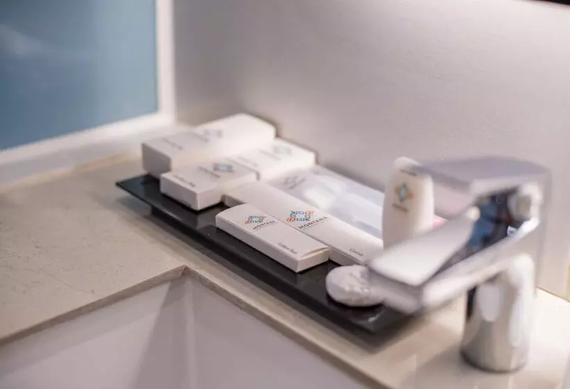 Hotelli Montana @oceanside Mandalika