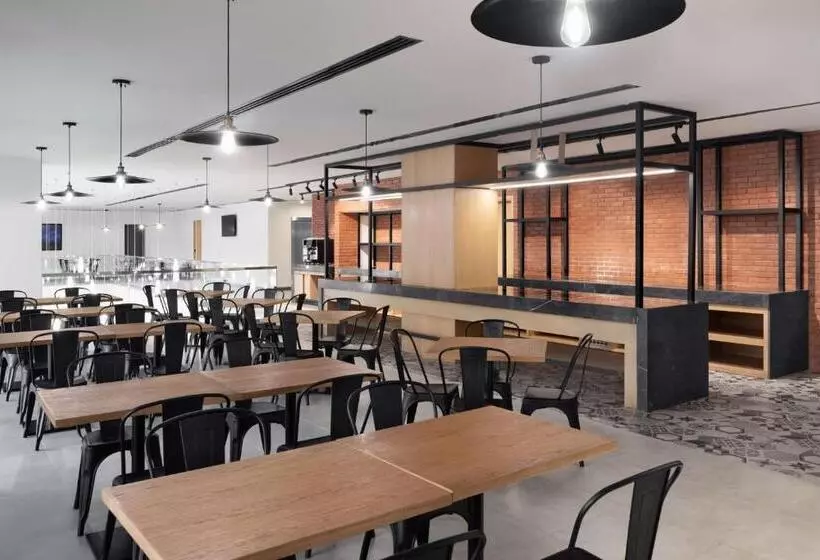 Hotelli Park Inn By Radisson Makkah Thakher Alsharqi