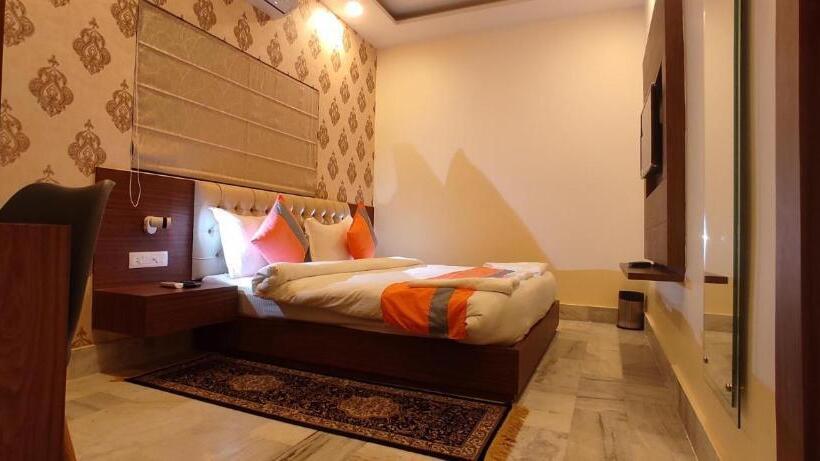 ホテル The Kashi Residency