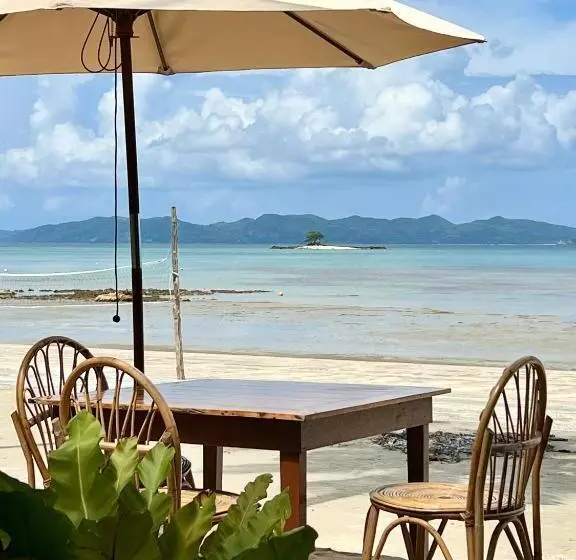 Hotelli Ursula Beach Resort