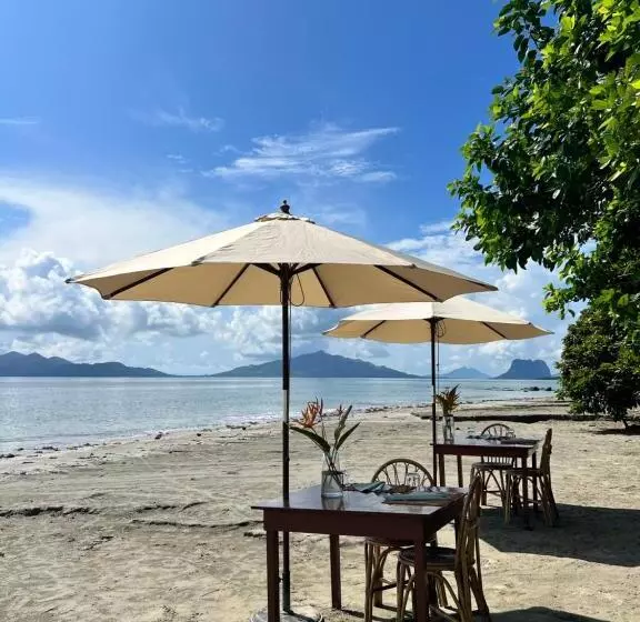 Hotelli Ursula Beach Resort