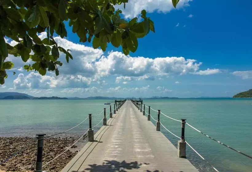 Hotelli Villa Escape Burasari