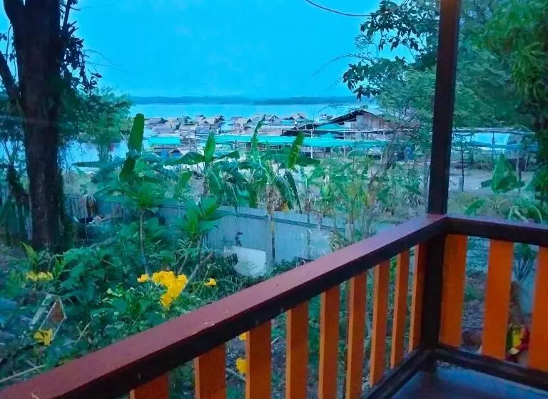 Majatalo บ้านสวนริมน้ำวังใหญ่ วังสามหมอ อุดรธานี