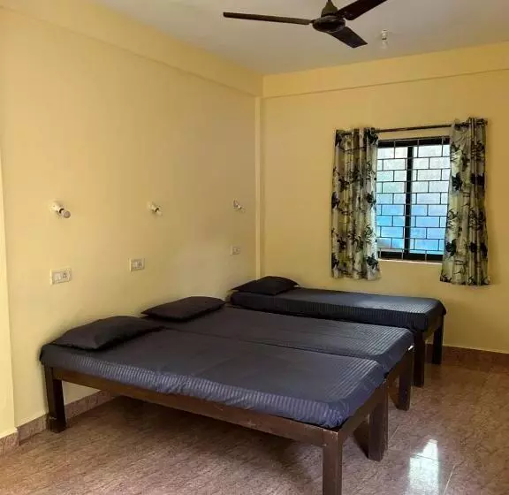 Majatalo Anjunapalms Guesthouse
