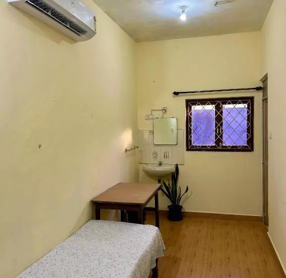 Majatalo Anjunapalms Guesthouse