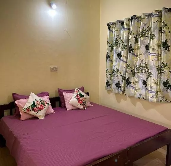 Majatalo Anjunapalms Guesthouse