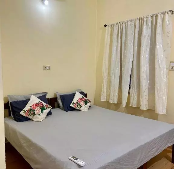 Majatalo Anjunapalms Guesthouse