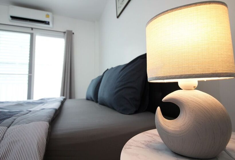 Pensjonat Room In Guest Room   Baan Khunphiphit Homestay No3370