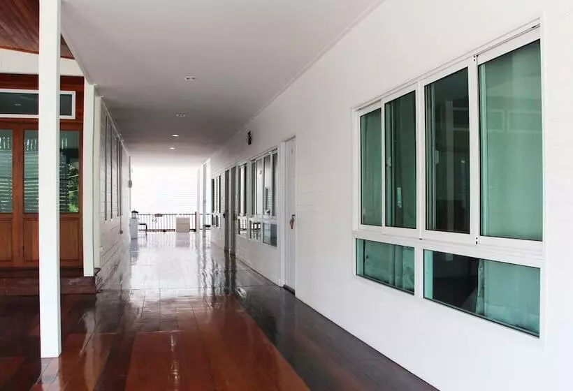 ペンション Room In Guest Room   Baan Khunphiphit Homestay