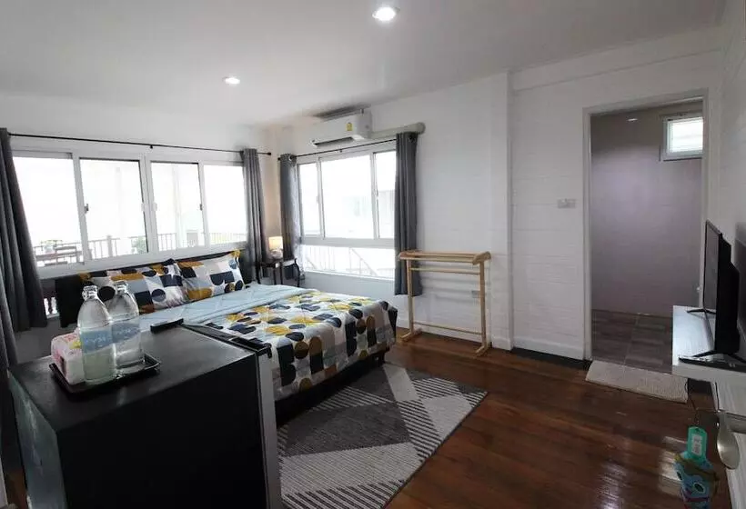 ペンション Room In Guest Room   Baan Khunphiphit Homestay