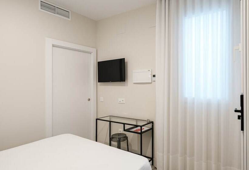 پانسیون Sevilla Dostorres