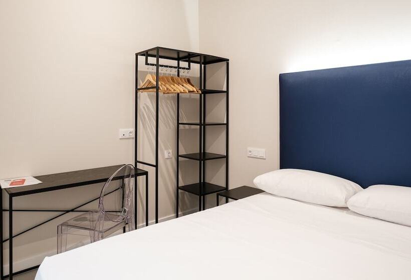 پانسیون Sevilla Dostorres